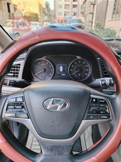 هیوندای ئەلەنترا